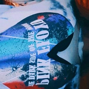 ⭐pink floyd  v-neck top ⭐